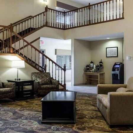 Quality Suites Near West Acres Фарго Екстериор снимка
