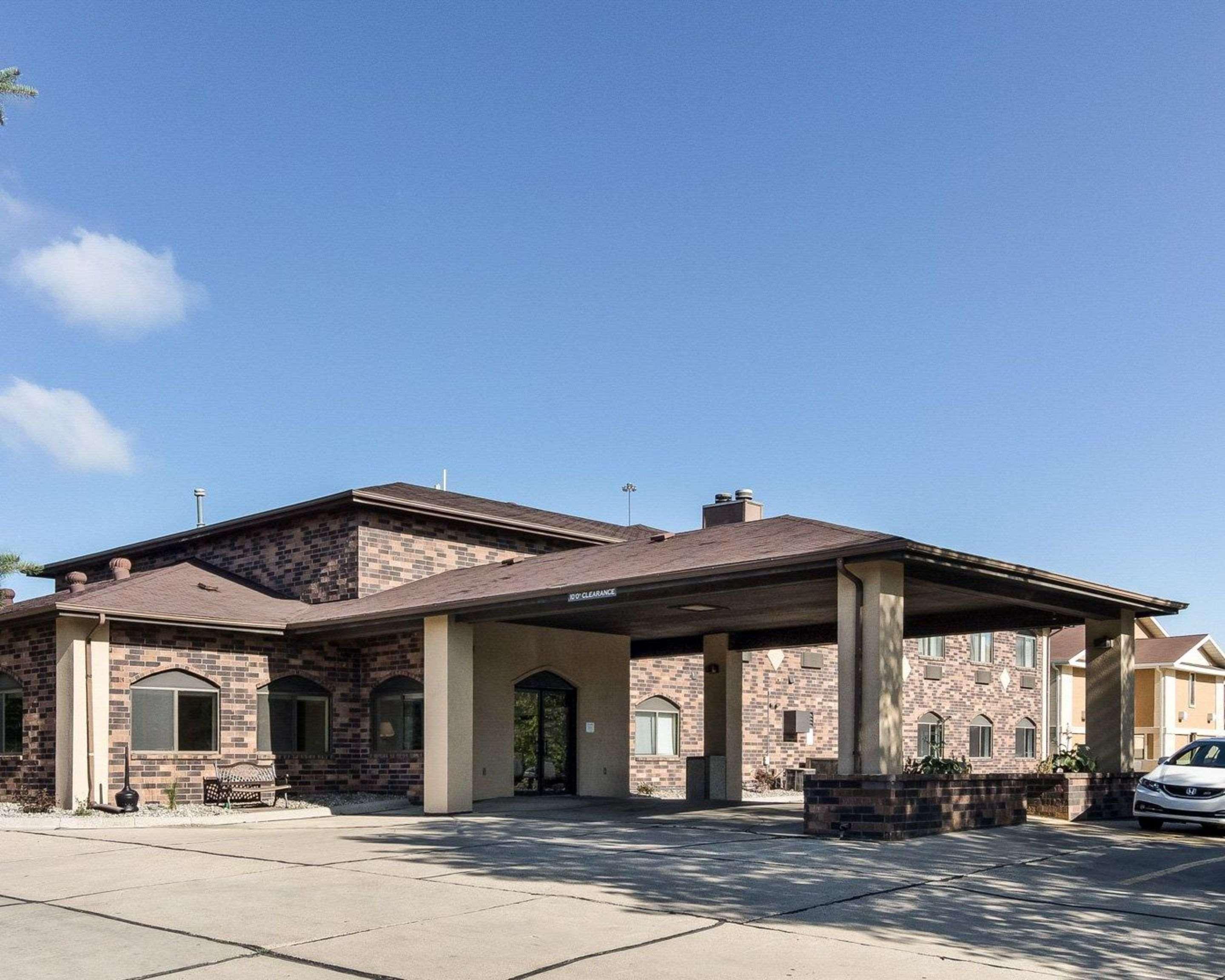 Quality Suites Near West Acres Фарго Екстериор снимка