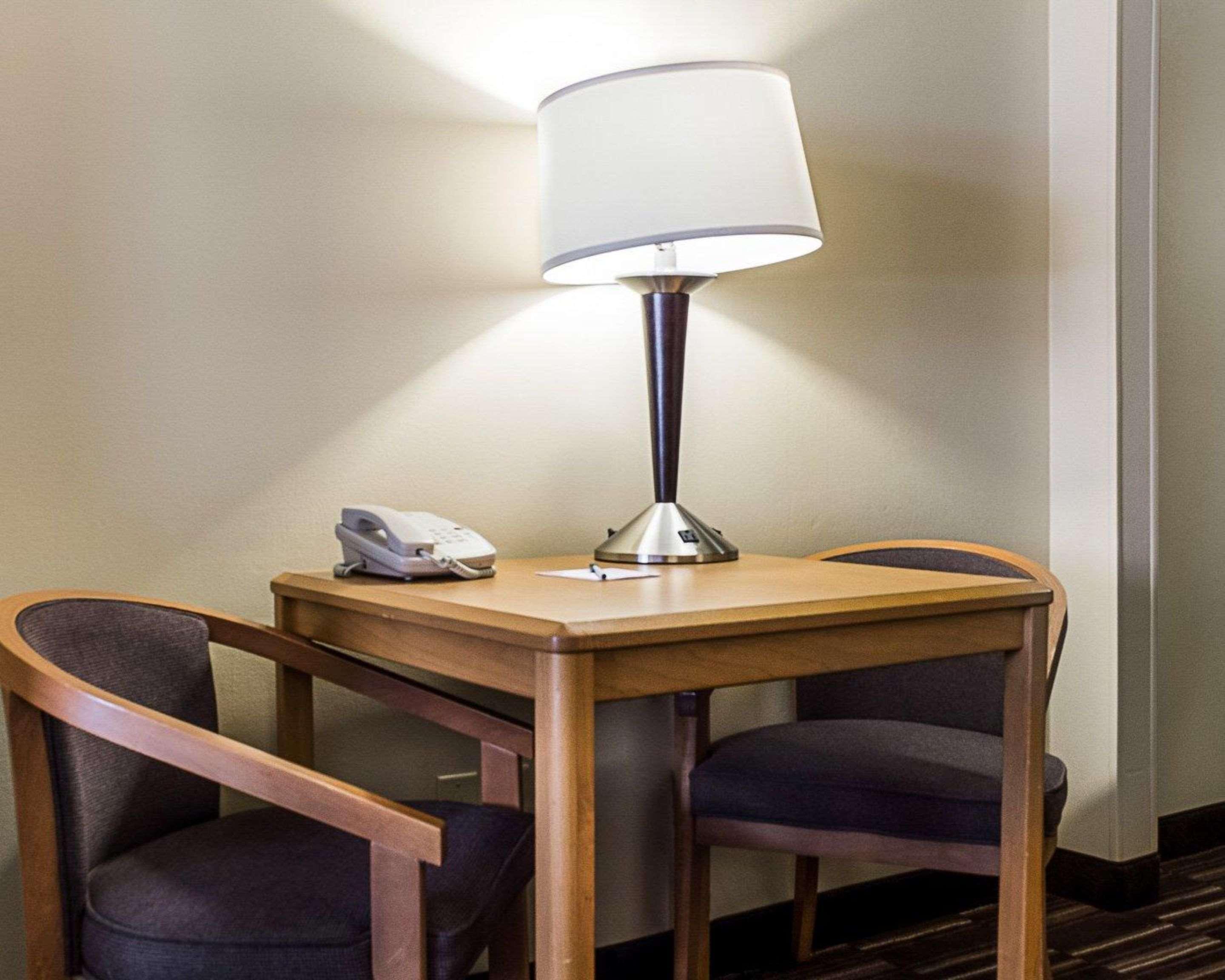 Quality Suites Near West Acres Фарго Екстериор снимка