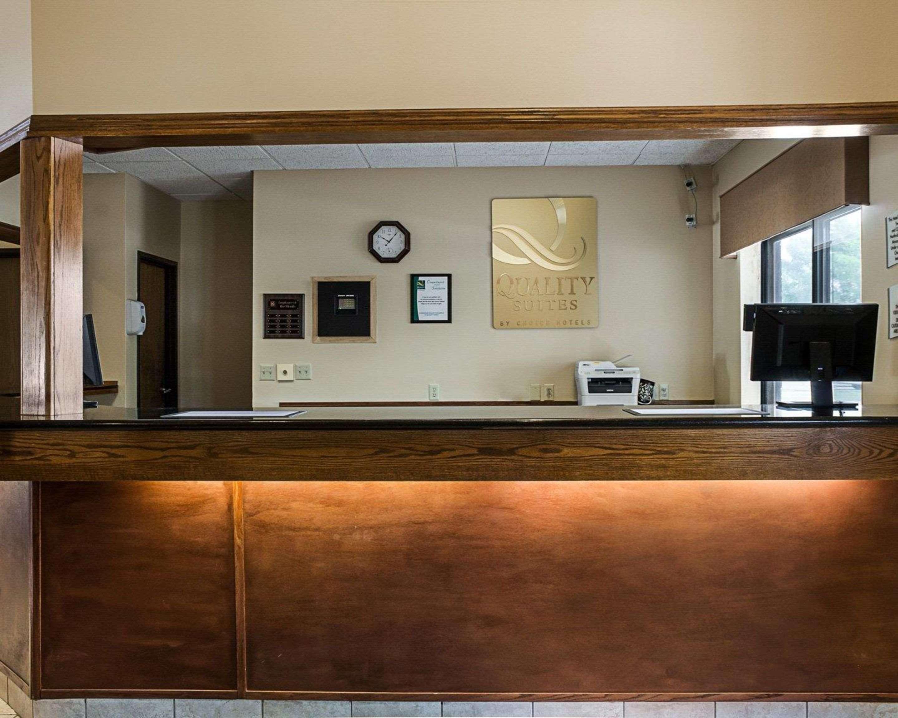 Quality Suites Near West Acres Фарго Екстериор снимка