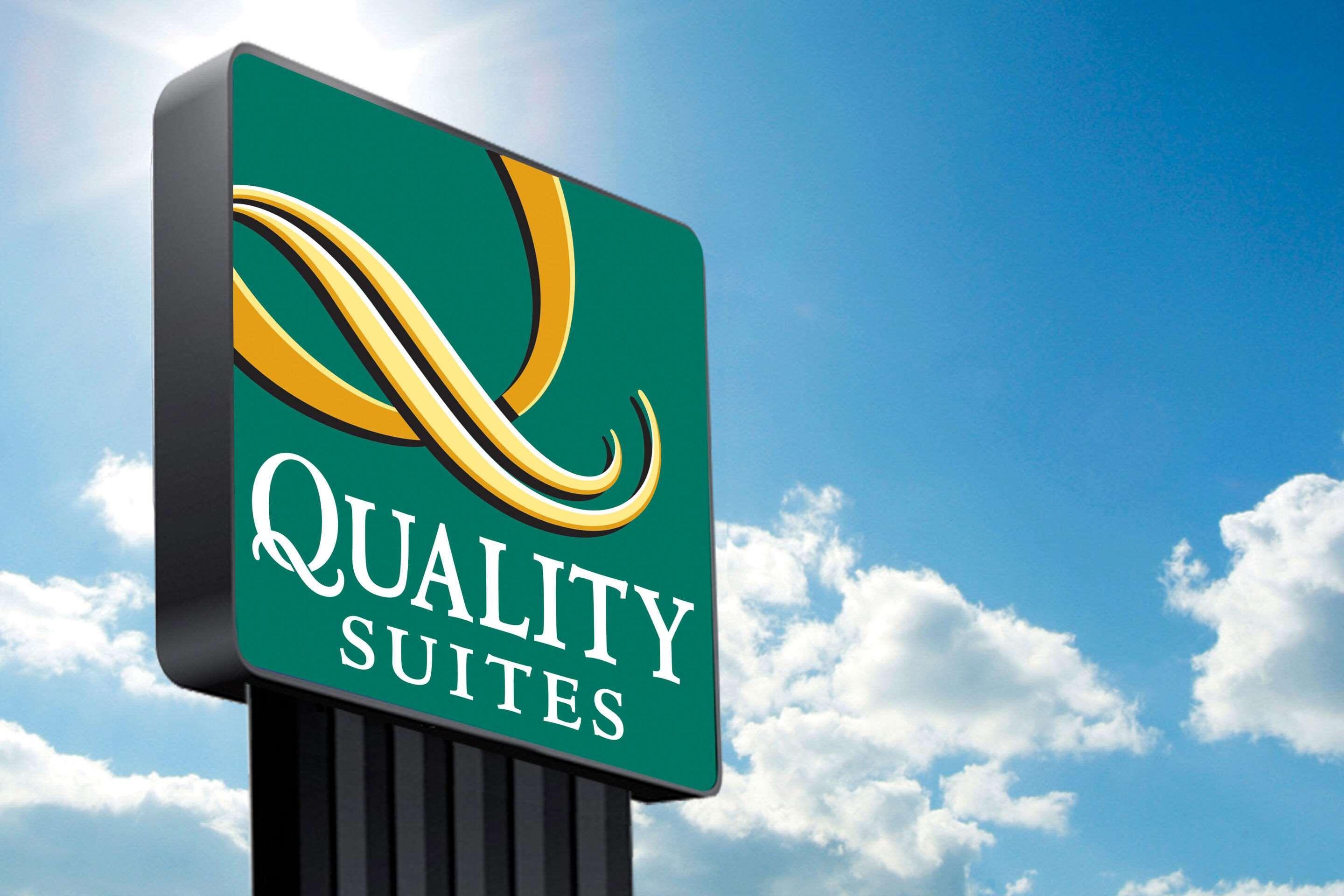 Quality Suites Near West Acres Фарго Екстериор снимка
