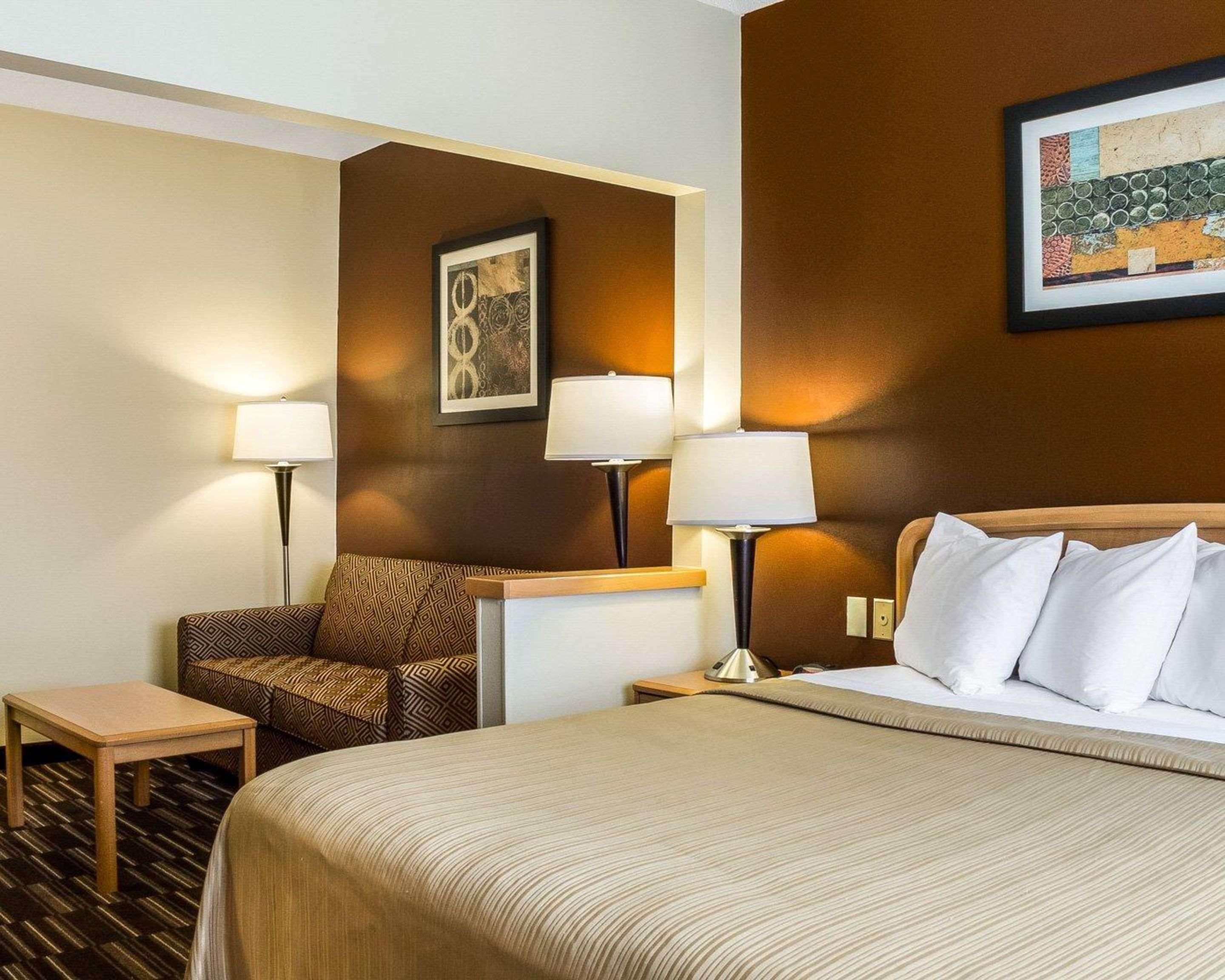Quality Suites Near West Acres Фарго Екстериор снимка