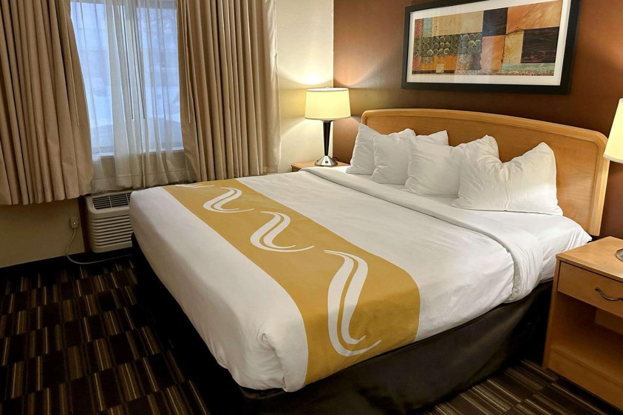Quality Suites Near West Acres Фарго Екстериор снимка