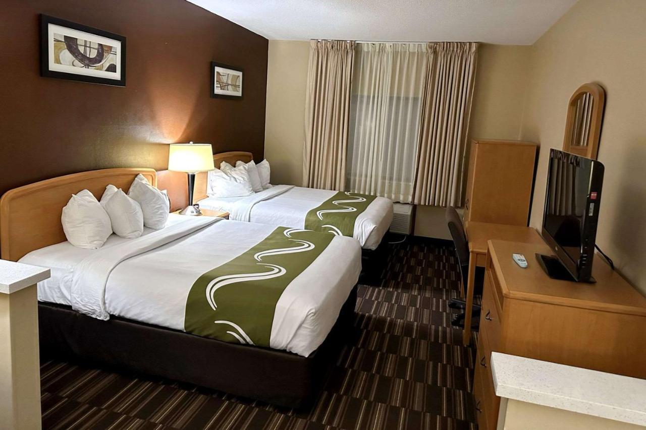 Quality Suites Near West Acres Фарго Екстериор снимка