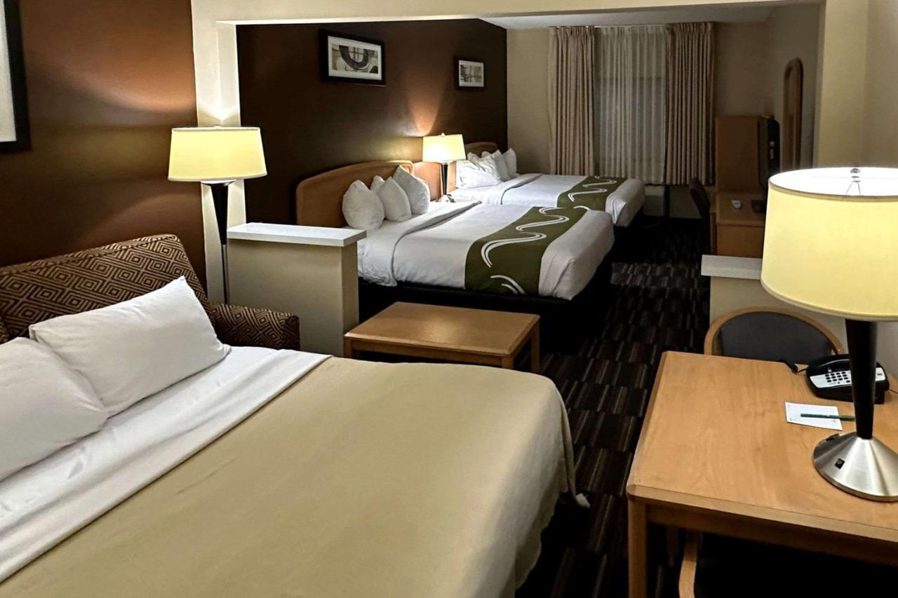 Quality Suites Near West Acres Фарго Екстериор снимка