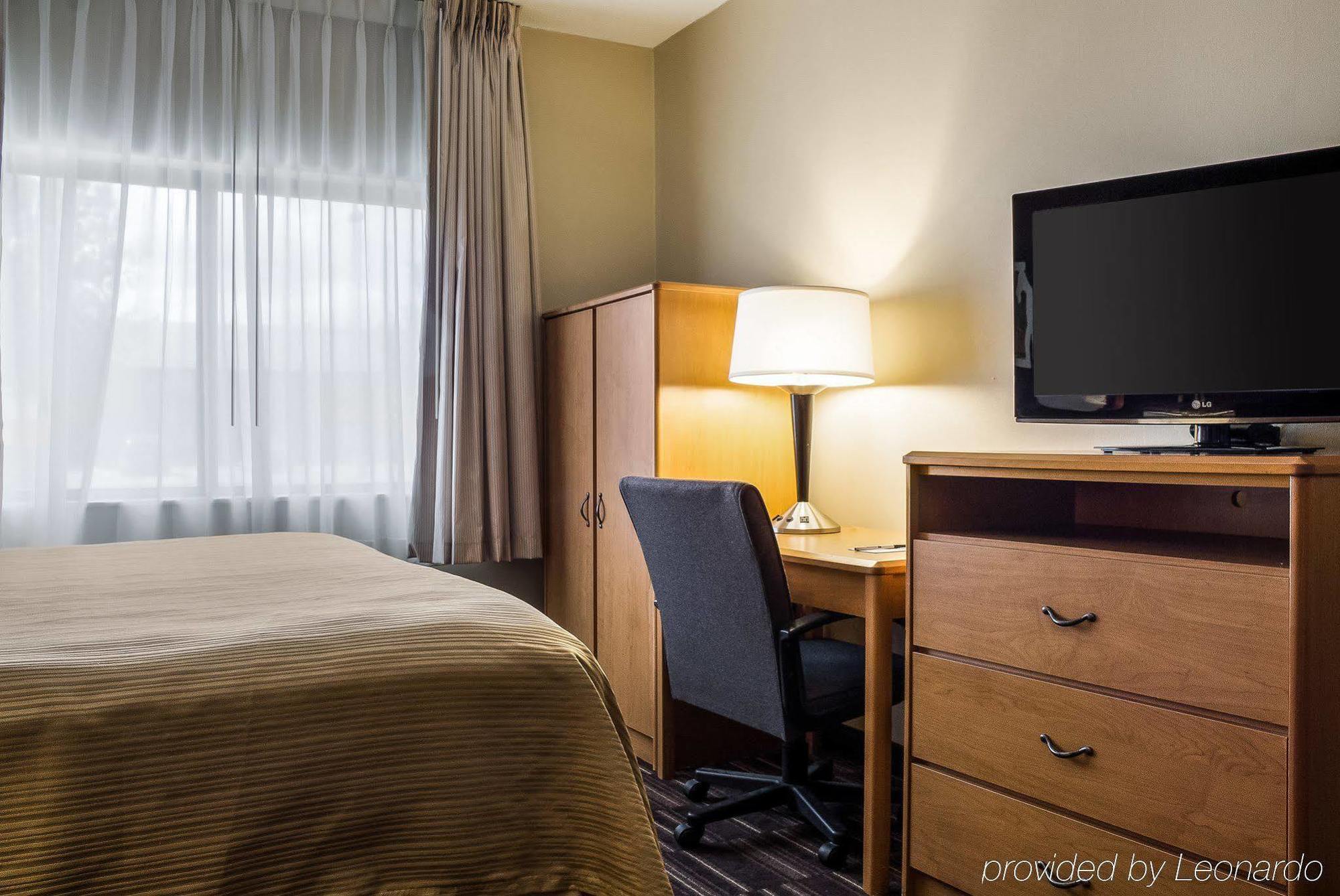 Quality Suites Near West Acres Фарго Екстериор снимка