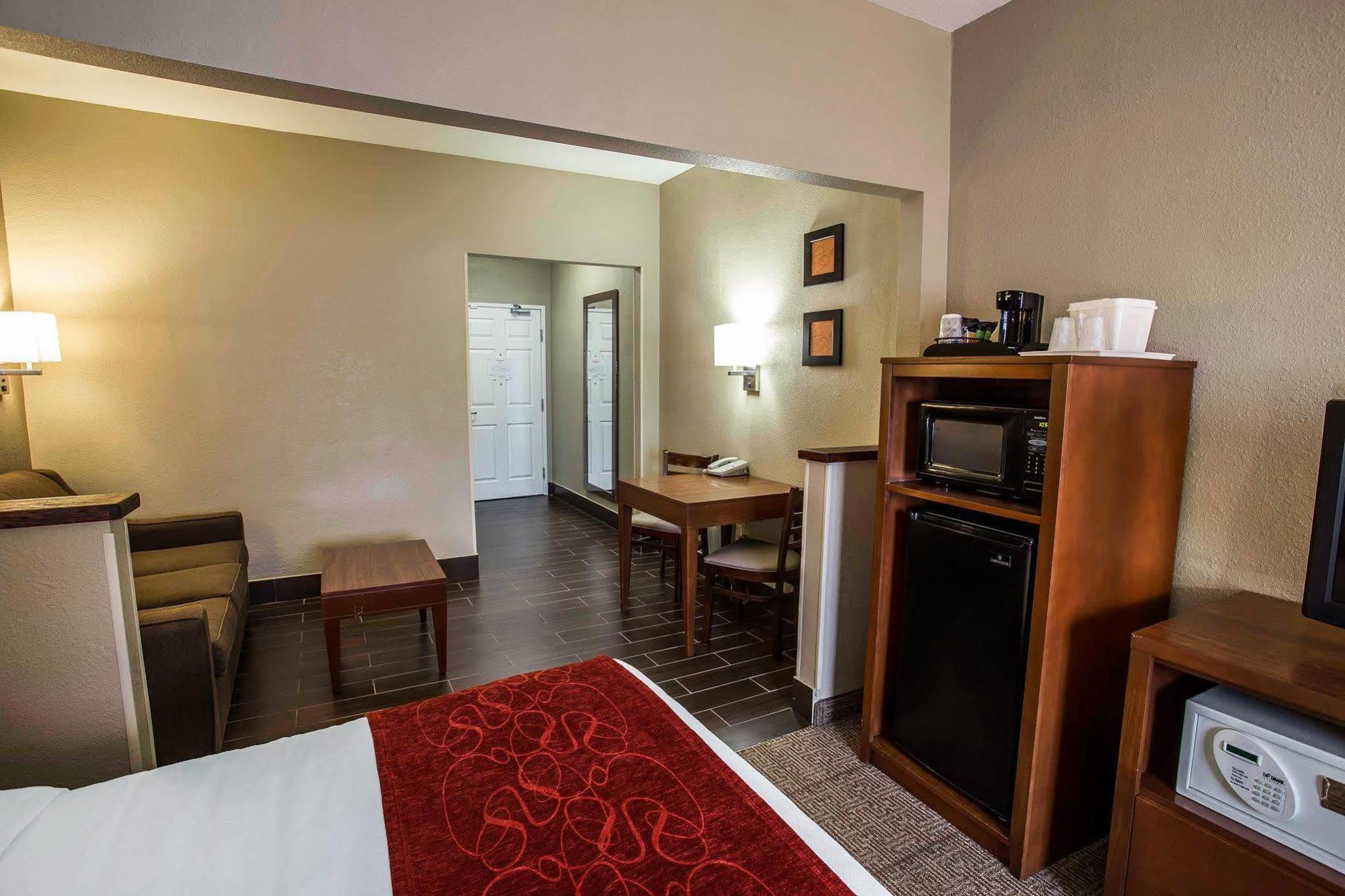Quality Suites Near West Acres Фарго Екстериор снимка
